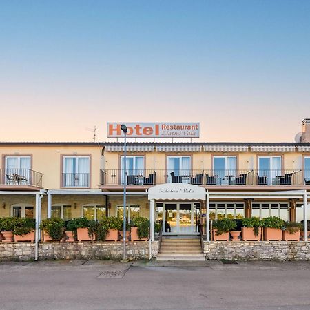 Hotel Zlatna Vala Umag Ngoại thất bức ảnh
